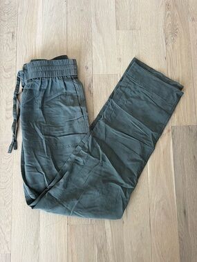 Olive Green Trouser Pants 🌿